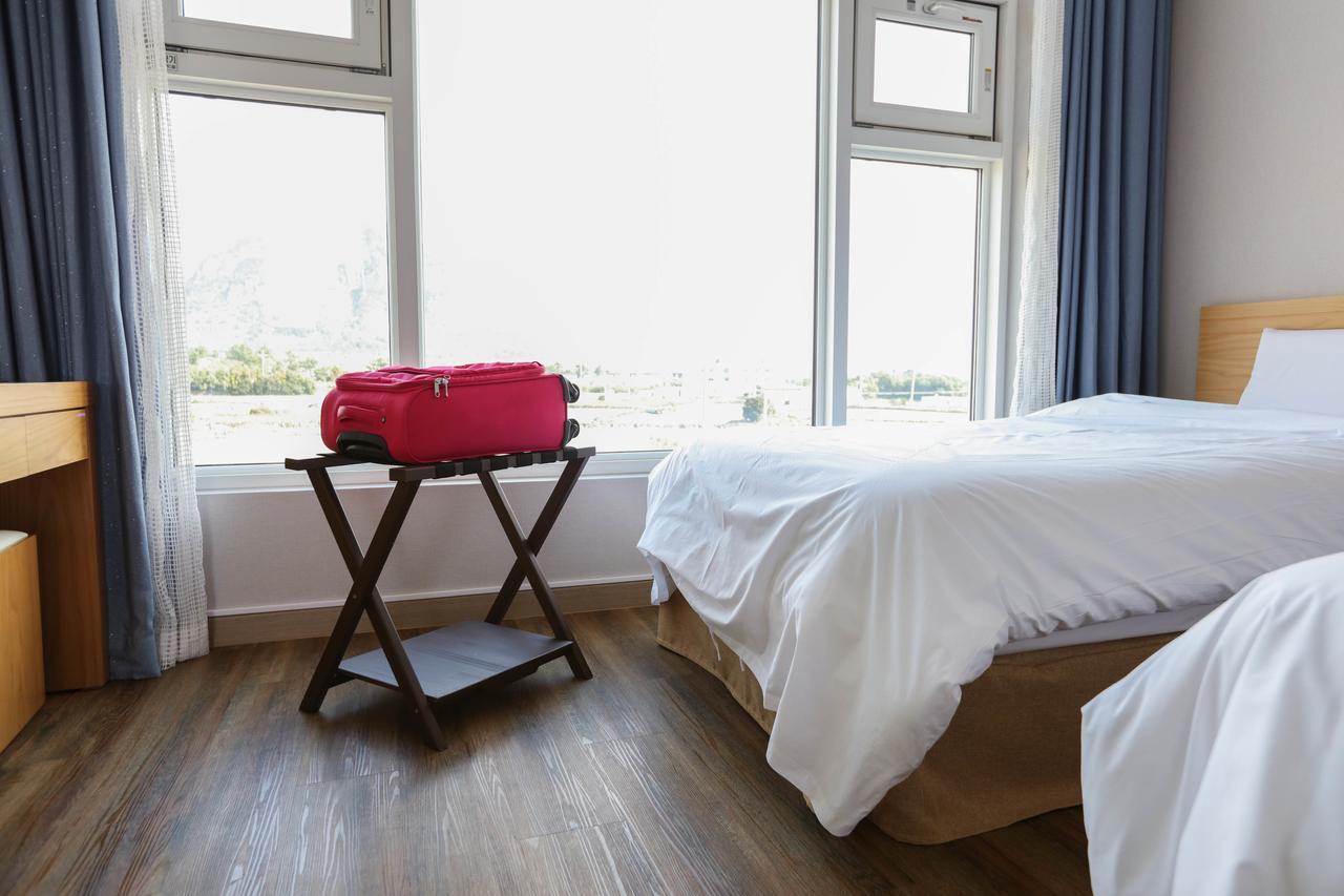 Casa De Vivaldi Hotel Сеогвипо Екстериор снимка