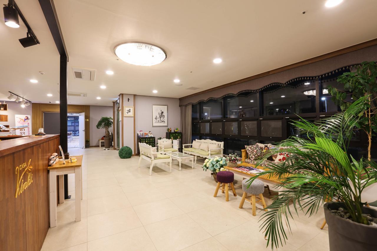 Casa De Vivaldi Hotel Сеогвипо Екстериор снимка