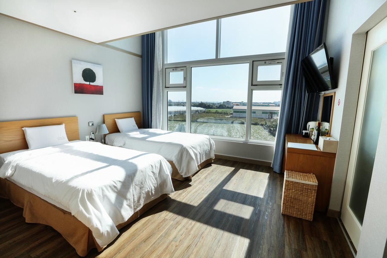 Casa De Vivaldi Hotel Сеогвипо Екстериор снимка